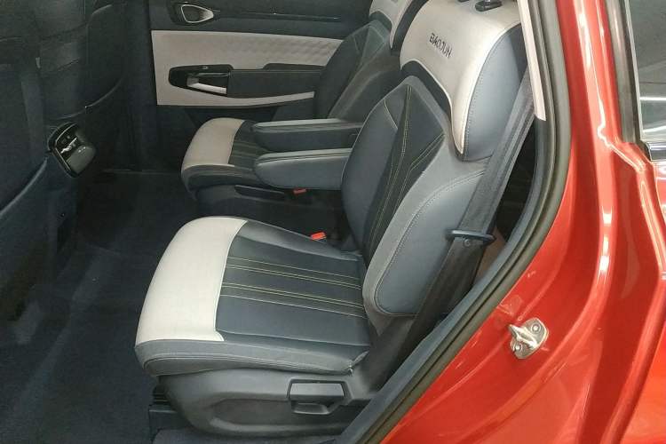 Used Baojun RM-5 2019 1.5T CVT 24-Hour Online Luxury Version 6 Seats Left Rear Seat