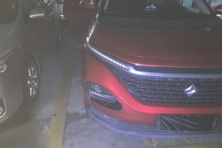 Used Baojun RM-5 2019 1.5T CVT Elite Version with 24-Hour Online Service 6 Seats Right Front Headlight