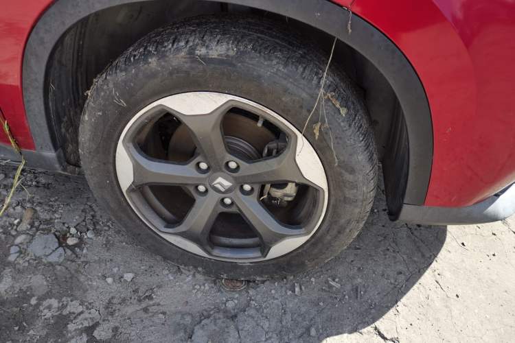 Used Baojun RM-5 2019 1.5T CVT 24-Hour Online Luxury Version 6 Seats Right Front Wheel Hub