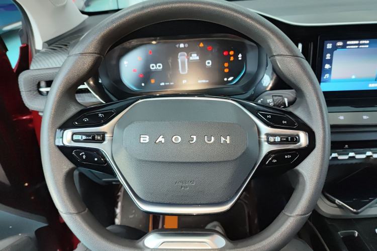 Used Baojun RM-5 2019 1.5T CVT Elite Version with 24-Hour Online Service 6 Seats Steering Wheel