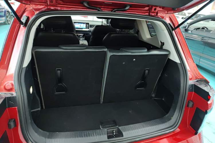 Used Baojun RM-5 2019 1.5T CVT Elite Version with 24-Hour Online Service 6 Seats Trunk