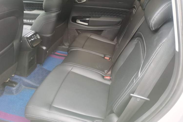 Used Baojun RM-5 2019 1.5L Manual Elite Version with 24-Hour Online Service 7 Seats Interior 2
