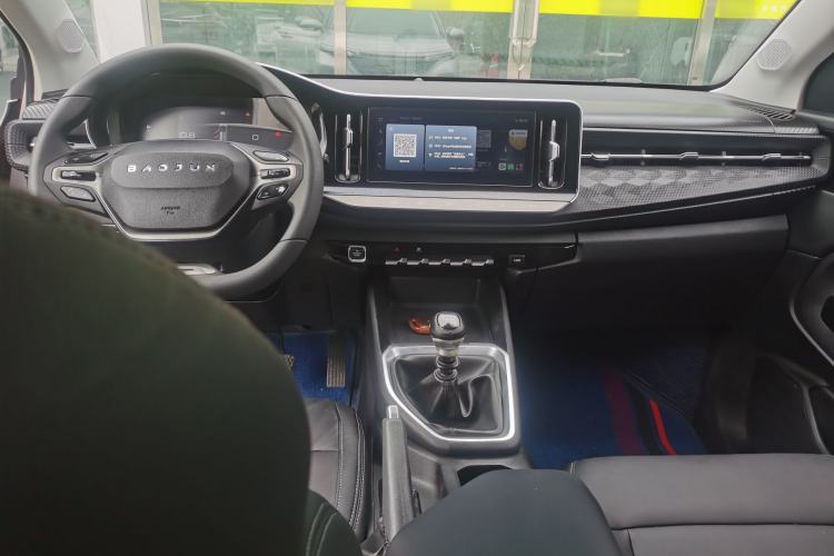 Used Baojun RM-5 2019 1.5L Manual Elite Version with 24-Hour Online Service 7 Seats Interior 3