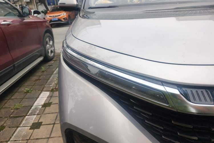 Used Baojun RM-5 2019 1.5T CVT 24-Hour Online Prestige Version 6 Seats Right Front Headlight