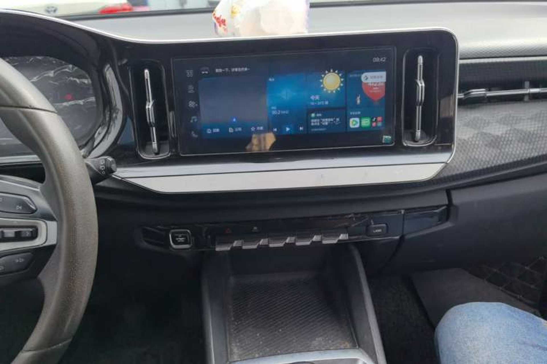 Used Baojun RM-5 2019 1.5T Manual Elite Version with 24-Hour Online Service 6 Seats Audio And AC Panel