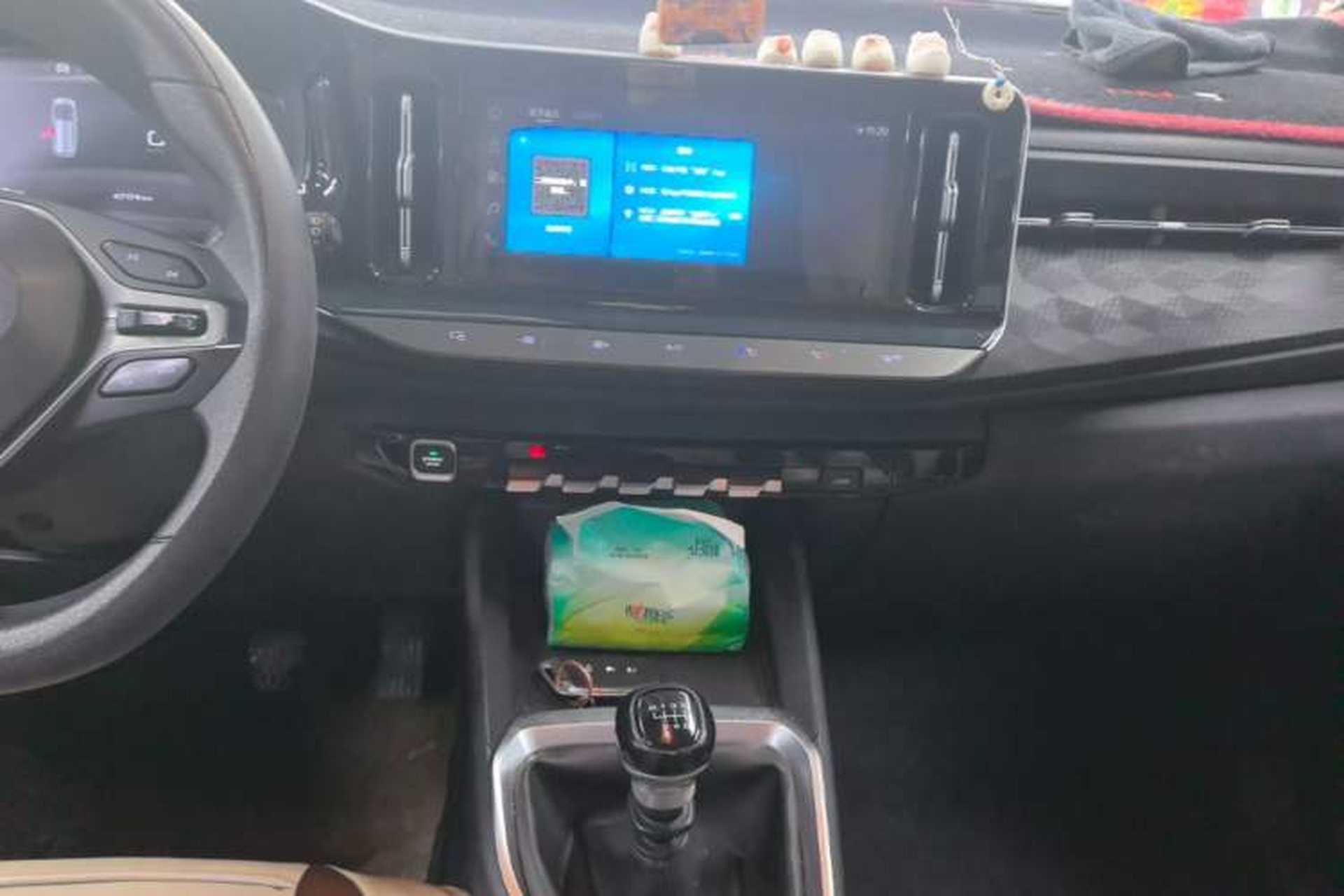 Used Baojun RM-5 2019 1.5L Manual Elite Edition with 24-hour Online Service 5 Seats Audio And AC Panel
