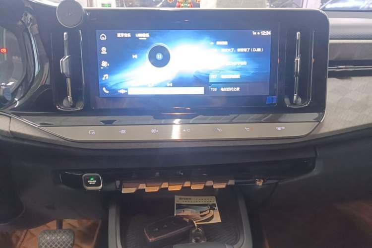 Used Baojun RM-5 2019 1.5T CVT 24-Hour Online Luxury Version 7 Seats Audio And AC Panel