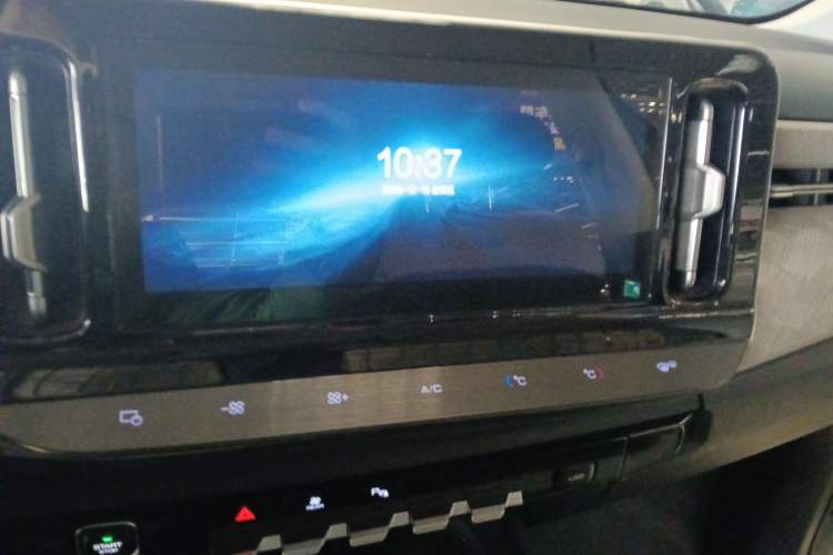 Used Baojun RM-5 2019 1.5T CVT 24-Hour Online Luxury Version 7 Seats Audio And AC Panel