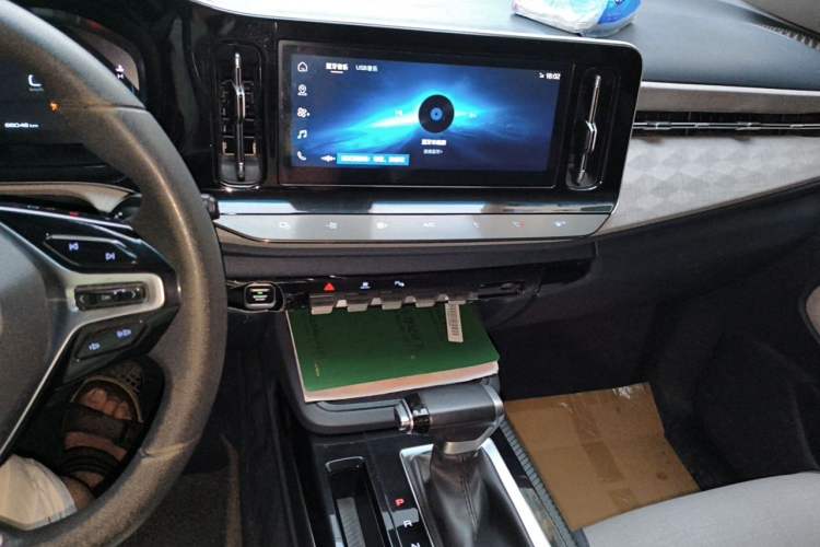 Used Baojun RM-5 2019 1.5T CVT 24-Hour Online Luxury Version 6 Seats Audio And AC Panel