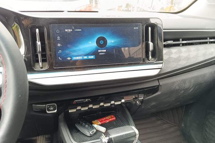 Used Baojun RM-5 2019 1.5L CVT Elite Version with 24-Hour Online Service 7 Seats Audio And AC Panel
