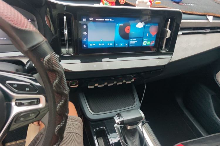 Used Baojun RM-5 2019 1.5T CVT 24-Hour Online Luxury Version 5 Seats Audio And AC Panel