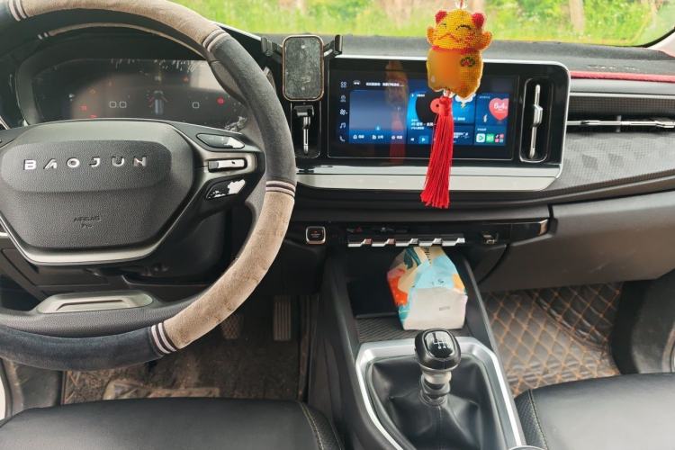 Used Baojun RM-5 2019 1.5L Manual Elite Version with 24-Hour Online Service 7 Seats Center Console