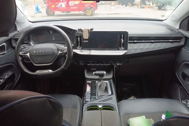 Used Baojun RM-5 2019 1.5T CVT Elite Version with 24-Hour Online Service 6 Seats Center Console