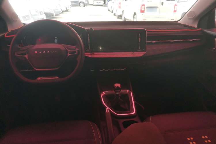 Used Baojun RM-5 2019 1.5T Manual Elite Version with 24-Hour Online Service 6 Seats Center Console