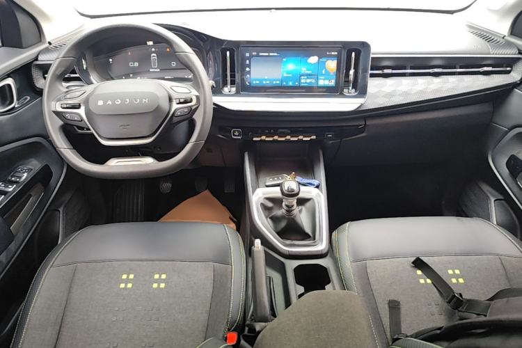 Used Baojun RM-5 2019 1.5T Manual Elite Version with 24-Hour Online Service 7 Seats Center Console