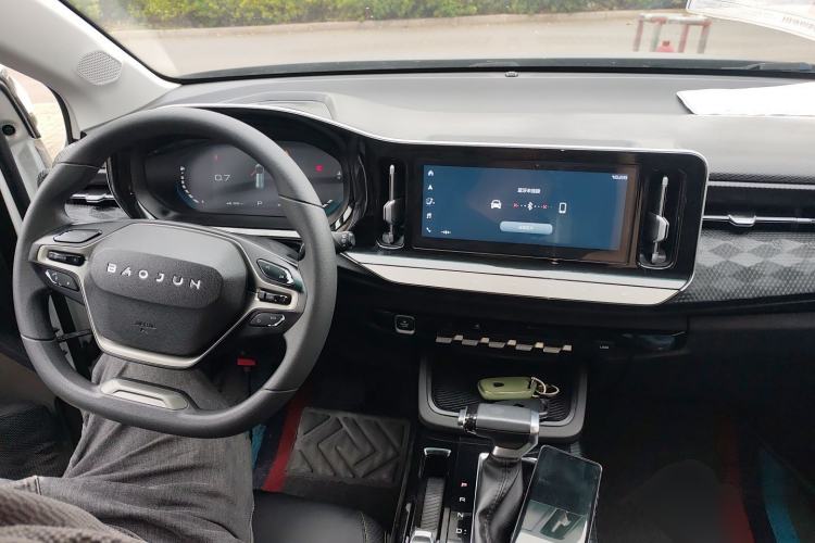 Used Baojun RM-5 2019 1.5T CVT Elite Version with 24-Hour Online Service 6 Seats Center Console
