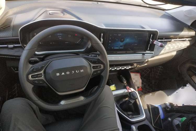 Used Baojun RM-5 2019 1.5T Manual Elite Version with 24-Hour Online Service 6 Seats Center Console