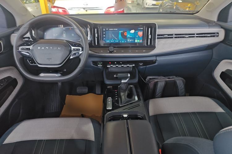 Used Baojun RM-5 2019 1.5T CVT 24-Hour Online Luxury Version 6 Seats Center Console