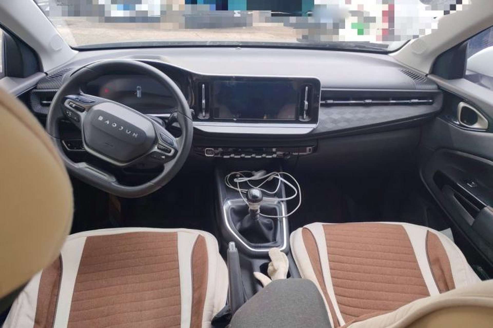 Used Baojun RM-5 2019 1.5T Manual Elite Version with 24-Hour Online Service 6 Seats Center Console