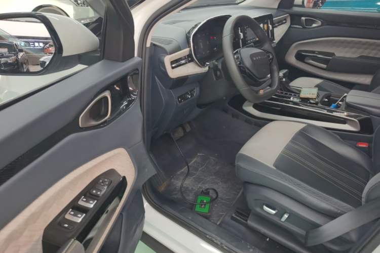 Used Baojun RM-5 2019 1.5T CVT 24-Hour Online Luxury Version 7 Seats Driver Seat
