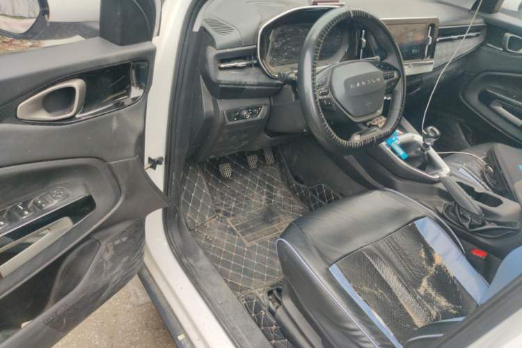 Used Baojun RM-5 2019 1.5L Manual Elite Edition with 24-hour Online Service 5 Seats Driver Seat
