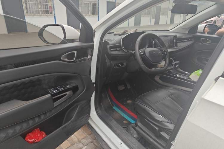 Used Baojun RM-5 2019 1.5T CVT Elite Version with 24-Hour Online Service 7 Seats Driver Seat