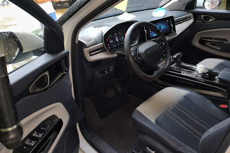 Used Baojun RM-5 2019 1.5T CVT 24-Hour Online Luxury Version 6 Seats Driver Seat