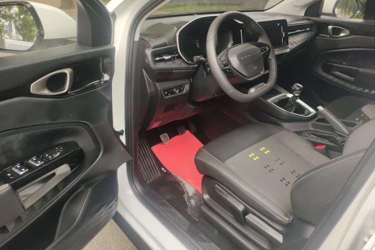Used Baojun RM-5 2019 1.5T Manual Elite Version with 24-Hour Online Service 7 Seats Driver Seat