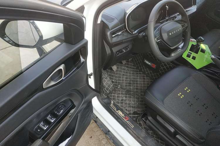 Used Baojun RM-5 2019 1.5T Manual Elite Version with 24-Hour Online Service 6 Seats Driver Seat