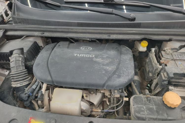 Used Baojun RM-5 2019 1.5T CVT 24-Hour Online Luxury Version 7 Seats Engine Bay
