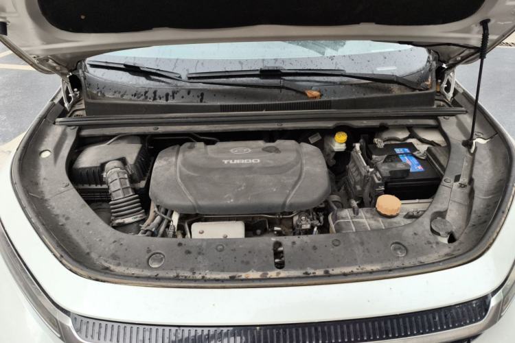 Used Baojun RM-5 2019 1.5T CVT 24-Hour Online Prestige Version 5 Seats Engine Bay