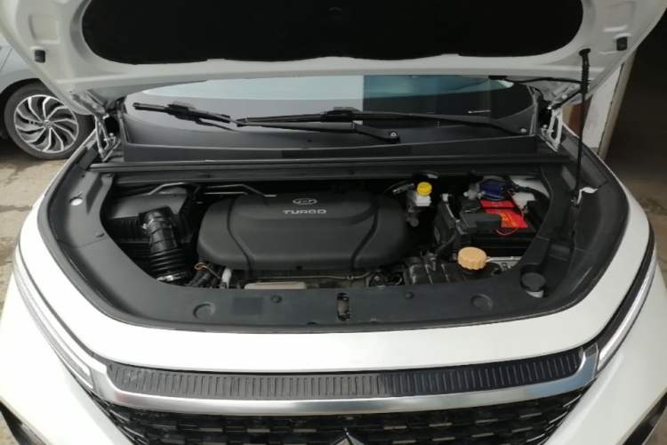Used Baojun RM-5 2019 1.5T CVT 24-Hour Online Premium Version 7 Seats Engine Bay