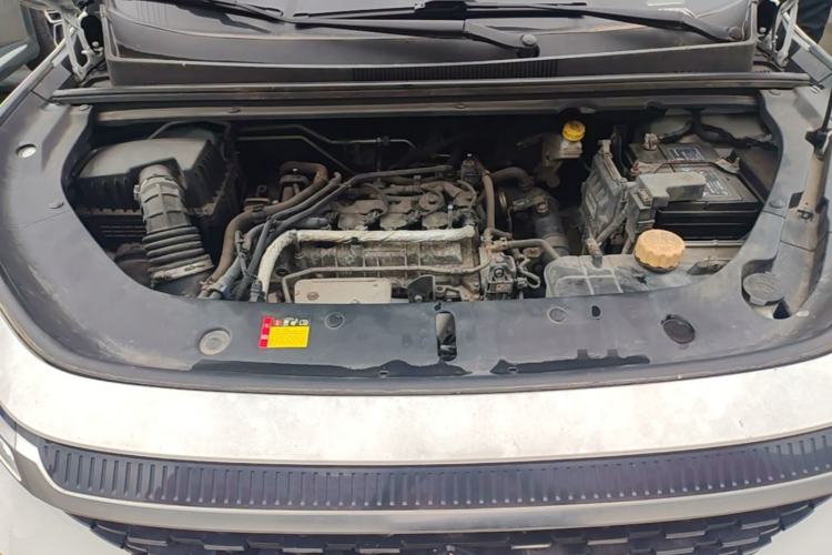 Used Baojun RM-5 2019 1.5T CVT 24-Hour Online Luxury Version 6 Seats Engine Bay