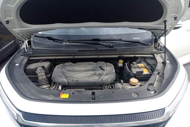 Used Baojun RM-5 2019 1.5T CVT 24-Hour Online Premium Version 7 Seats Engine Bay