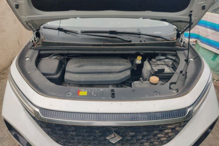 Used Baojun RM-5 2019 1.5L Manual Elite Edition with 24-hour Online Service 5 Seats Engine Bay