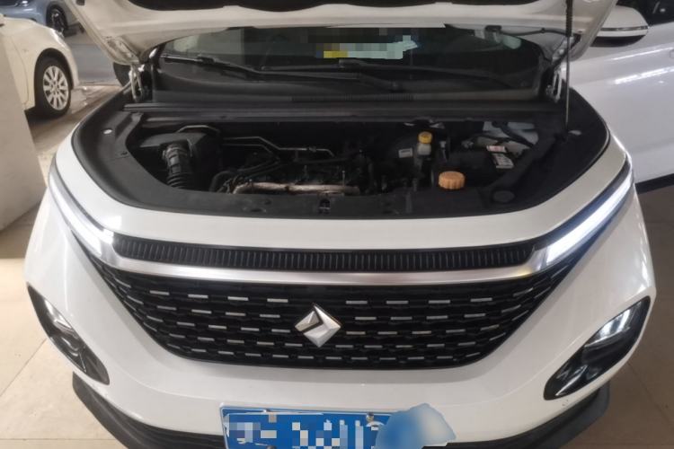 Used Baojun RM-5 2019 1.5T CVT 24-Hour Online Luxury Version 6 Seats Engine Bay