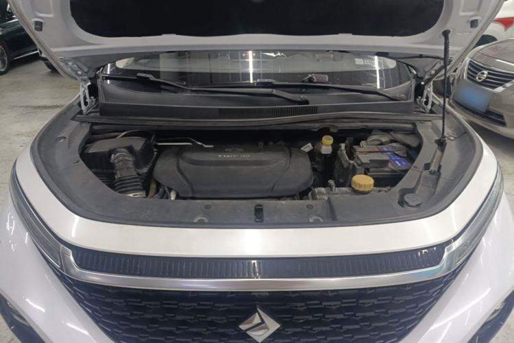 Used Baojun RM-5 2019 1.5T CVT 24-Hour Online Luxury Version 7 Seats Engine Bay