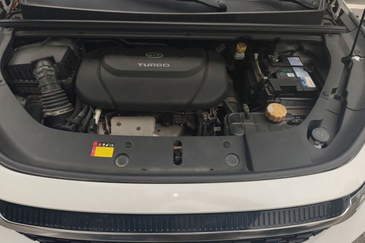 Used Baojun RM-5 2019 1.5T CVT Elite Version with 24-Hour Online Service 6 Seats Engine Bay