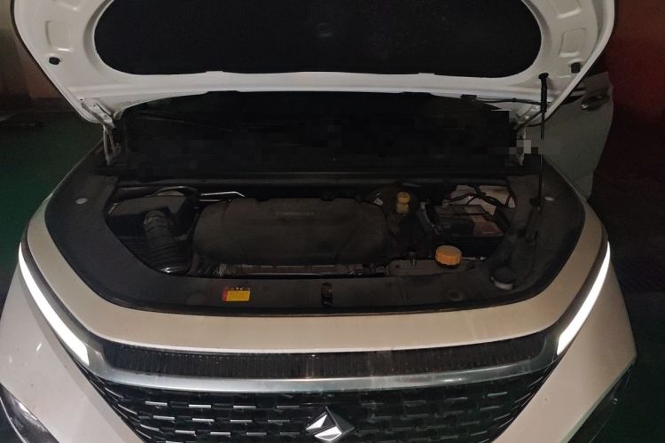 Used Baojun RM-5 2019 1.5T CVT 24-Hour Online Luxury Version 6 Seats Engine Bay