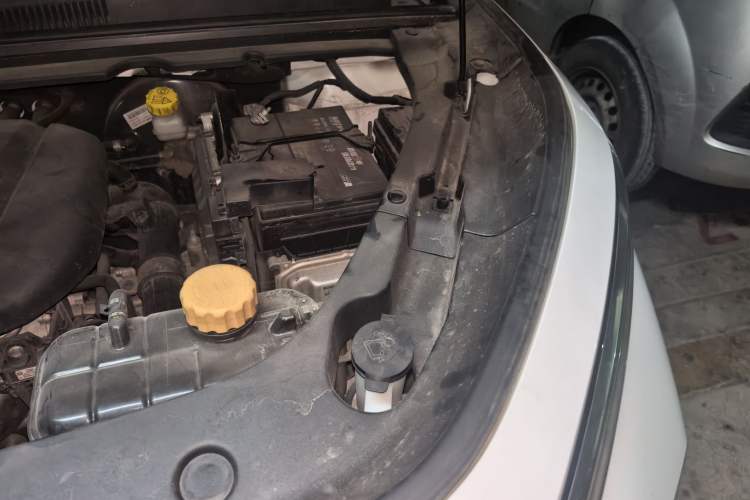 Used Baojun RM-5 2019 1.5T CVT Elite Version with 24-Hour Online Service 5 Seats Engine Bay Left