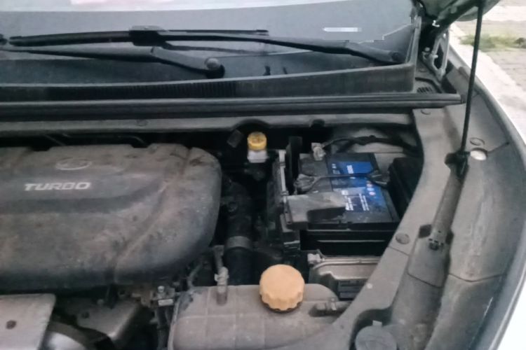 Used Baojun RM-5 2019 1.5T CVT 24-Hour Online Premium Version 7 Seats Engine Bay Left