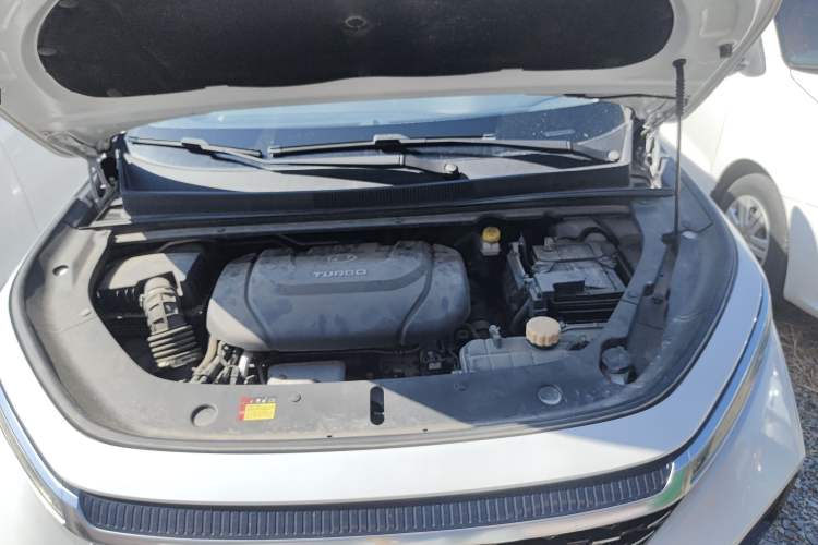 Used Baojun RM-5 2019 1.5T CVT 24-Hour Online Premium Version 7 Seats Engine Bay