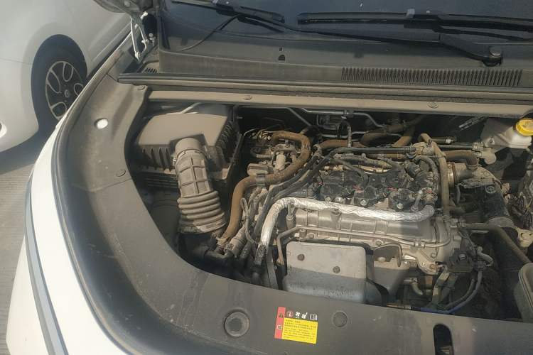 Used Baojun RM-5 2019 1.5T CVT 24-Hour Online Luxury Version 6 Seats Engine Bay Right