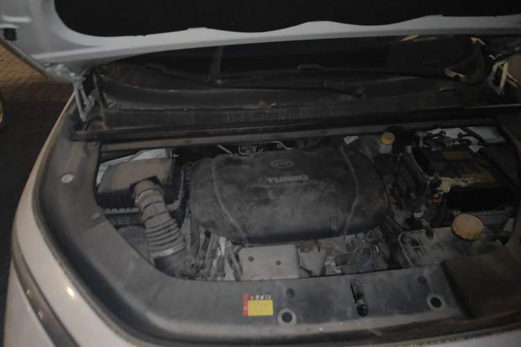Used Baojun RM-5 2019 1.5T CVT Elite Version with 24-Hour Online Service 6 Seats Engine Bay Right