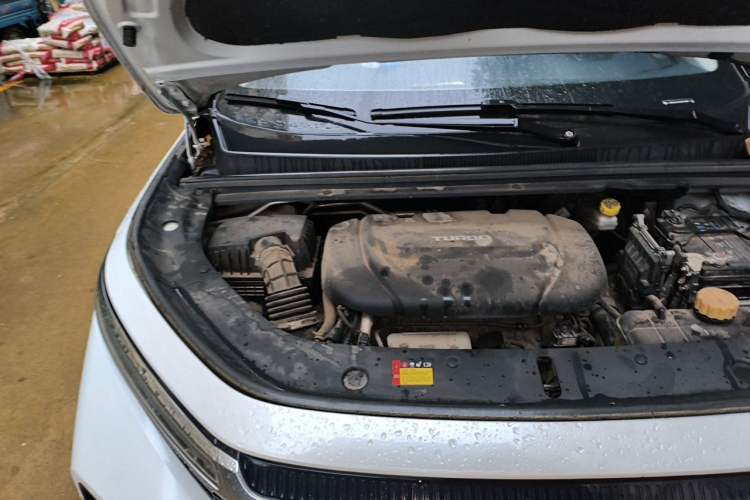 Used Baojun RM-5 2019 1.5T CVT 24-Hour Online Luxury Version 6 Seats Engine Bay Right
