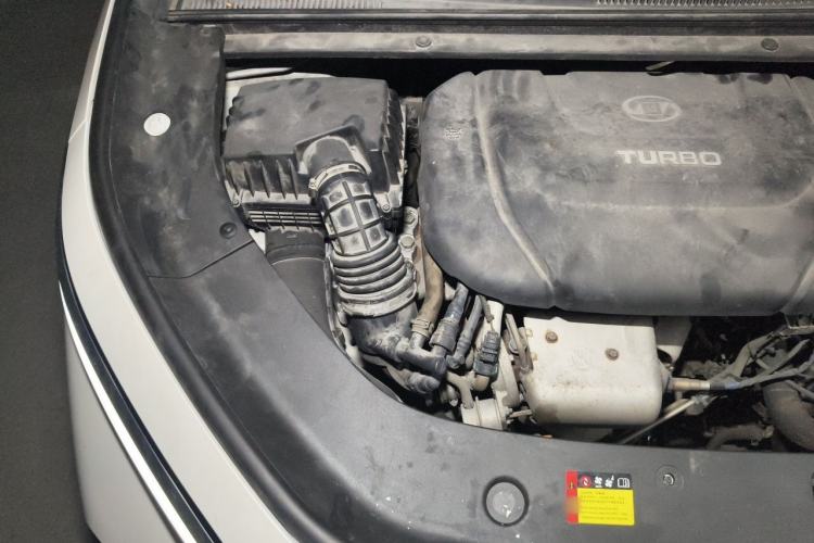 Used Baojun RM-5 2019 1.5T CVT 24-Hour Online Luxury Version 6 Seats Engine Bay Right