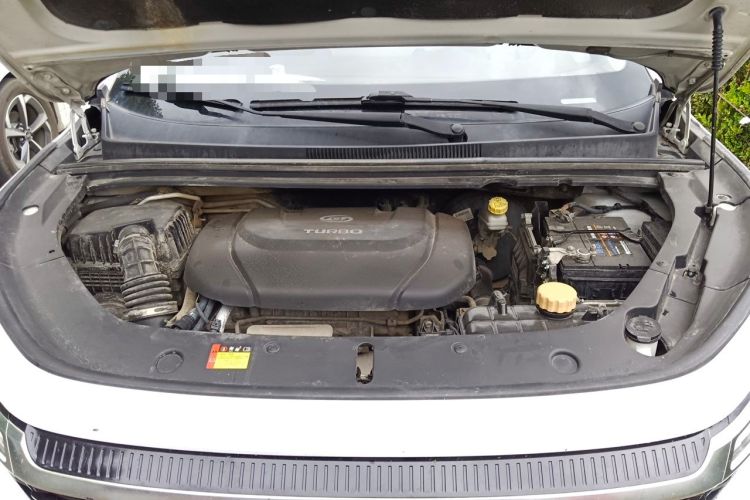 Used Baojun RM-5 2019 1.5L CVT Elite Version with 24-Hour Online Service 7 Seats Engine Bay