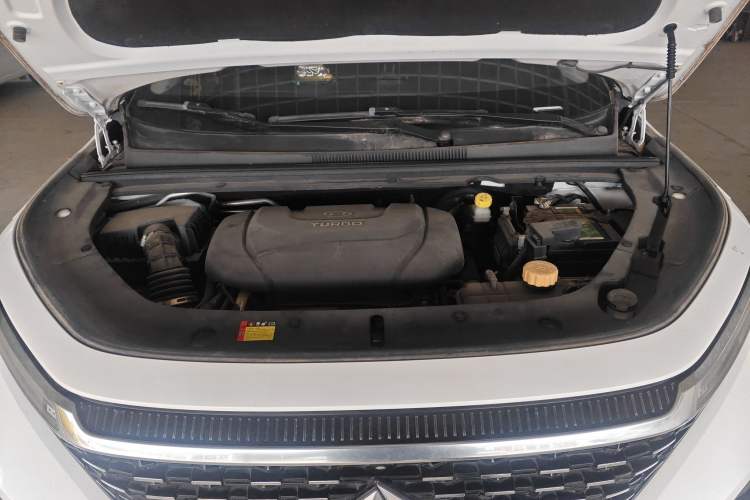 Used Baojun RM-5 2019 1.5T CVT 24-Hour Online Prestige Version 6 Seats Engine Bay