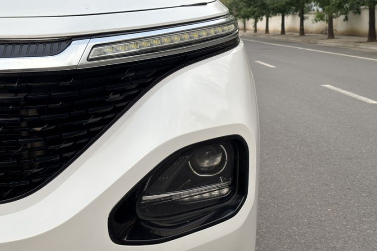 Used Baojun RM-5 2019 1.5T CVT Elite Version with 24-Hour Online Service 6 Seats Exterior 1