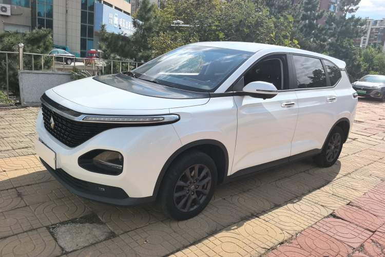 Used Baojun RM-5 2019 1.5L Manual Elite Edition with 24-hour Online Service 5 Seats Exterior 3